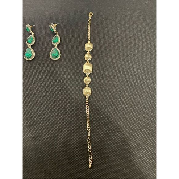 Green gem Earrings and bracelets set - Picture 6 of 10